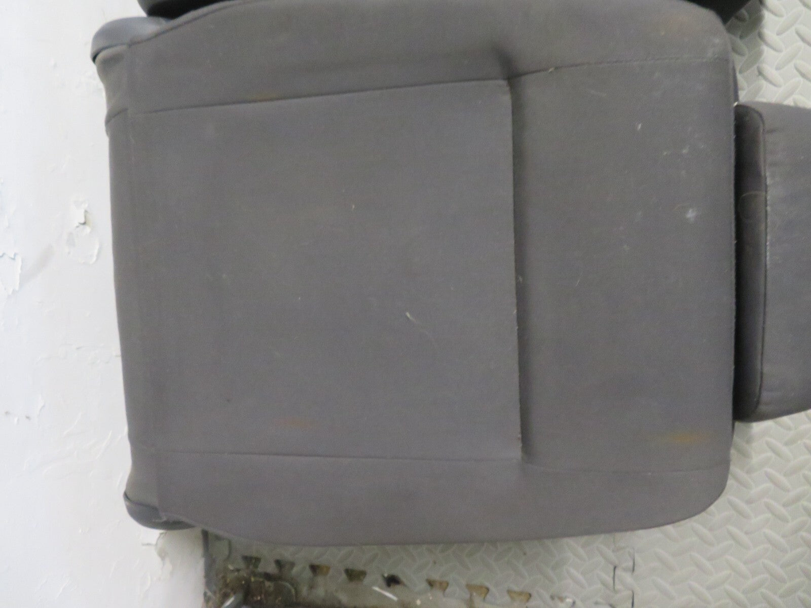 VOLKSWAGEN VW TOURAN MIDDLE ROW CLOTH SEATS CADDY 2K (SEE PHOTOS) 2003-2009