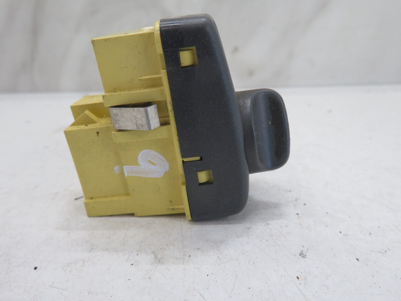 VOLVO V70 MK1 INFO SWITCH 9162959 1996-2000 MIX1550-9