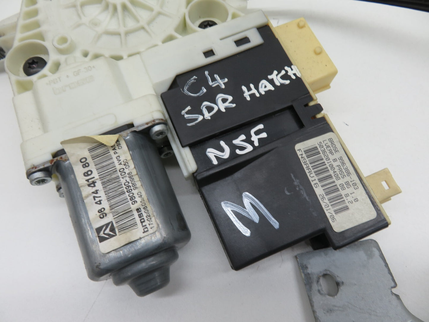 CITROEN C4 NSF PASSENGER SIDE WINDOW REGULATOR 9647441680 2004-2010 WV06-3