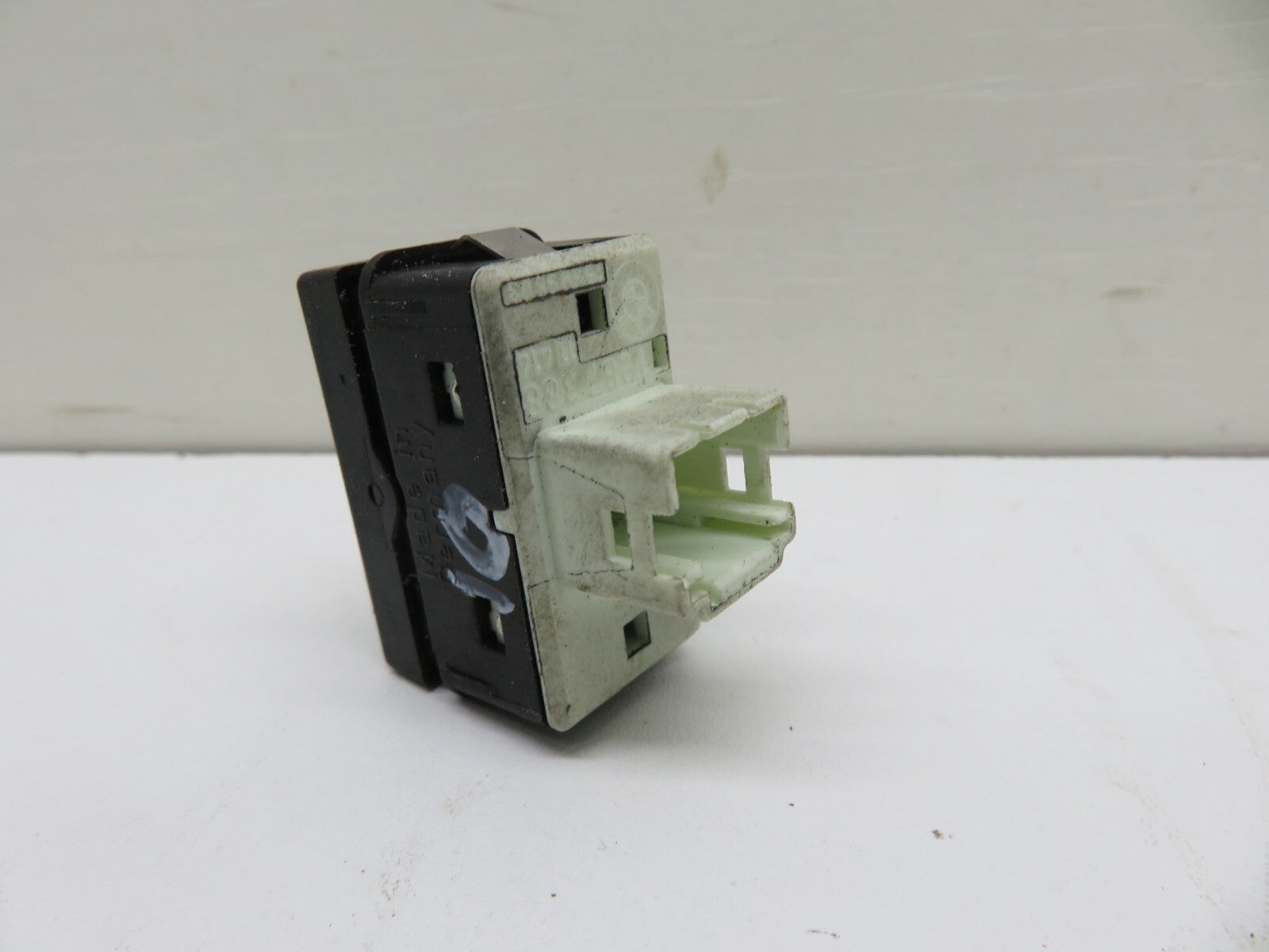 BMW E36 3 SERIES REAR WINDOW SWITCH 1991-1998 17**-10