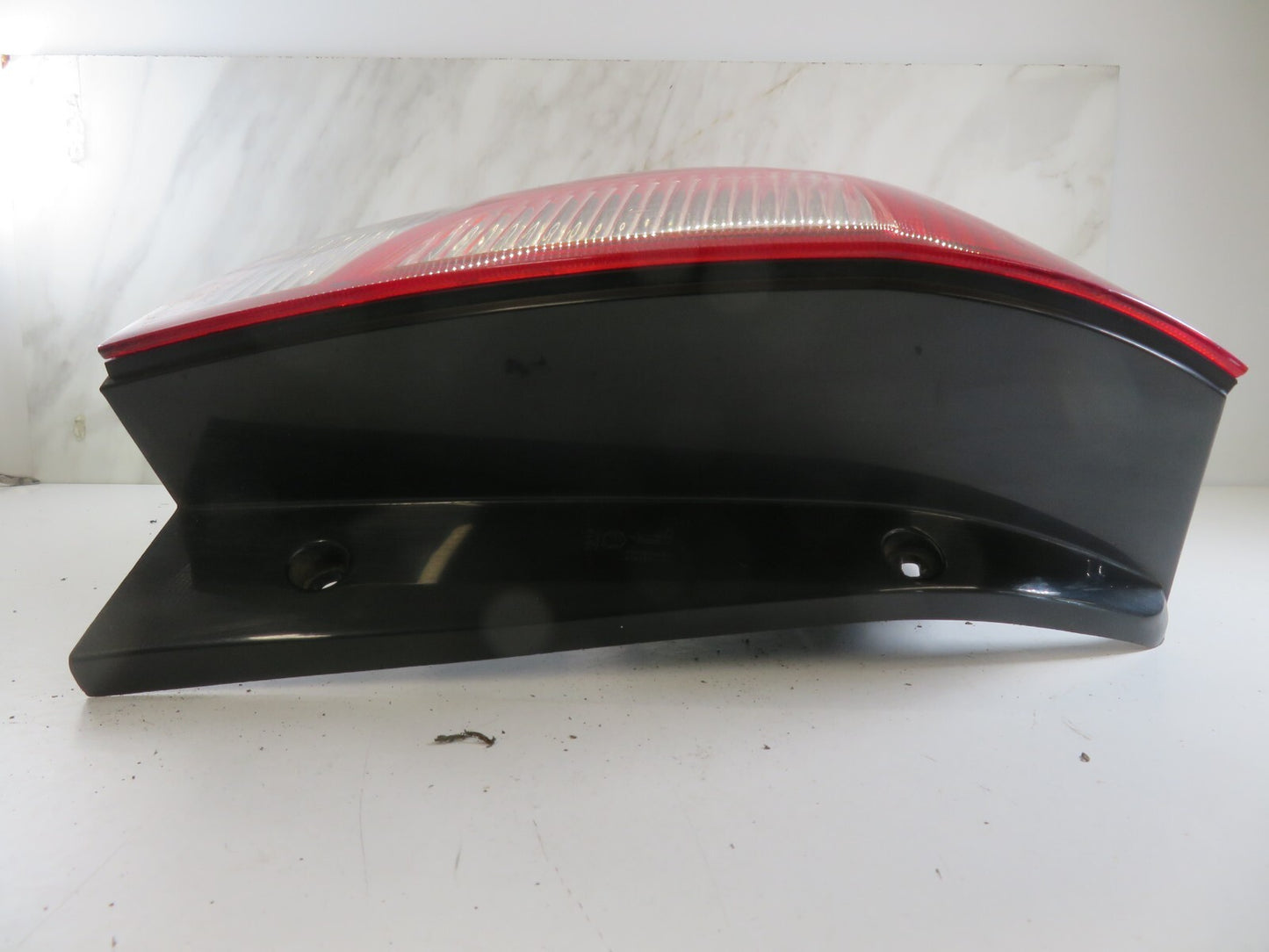 KIA RIO NS PASSENGER REAR TAIL LIGHT 2002-2005 BK1544