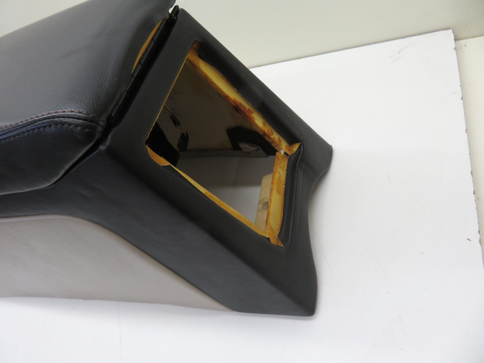 JAGUAR XJR CENTER CONSOLE ARM REST 1994-2001