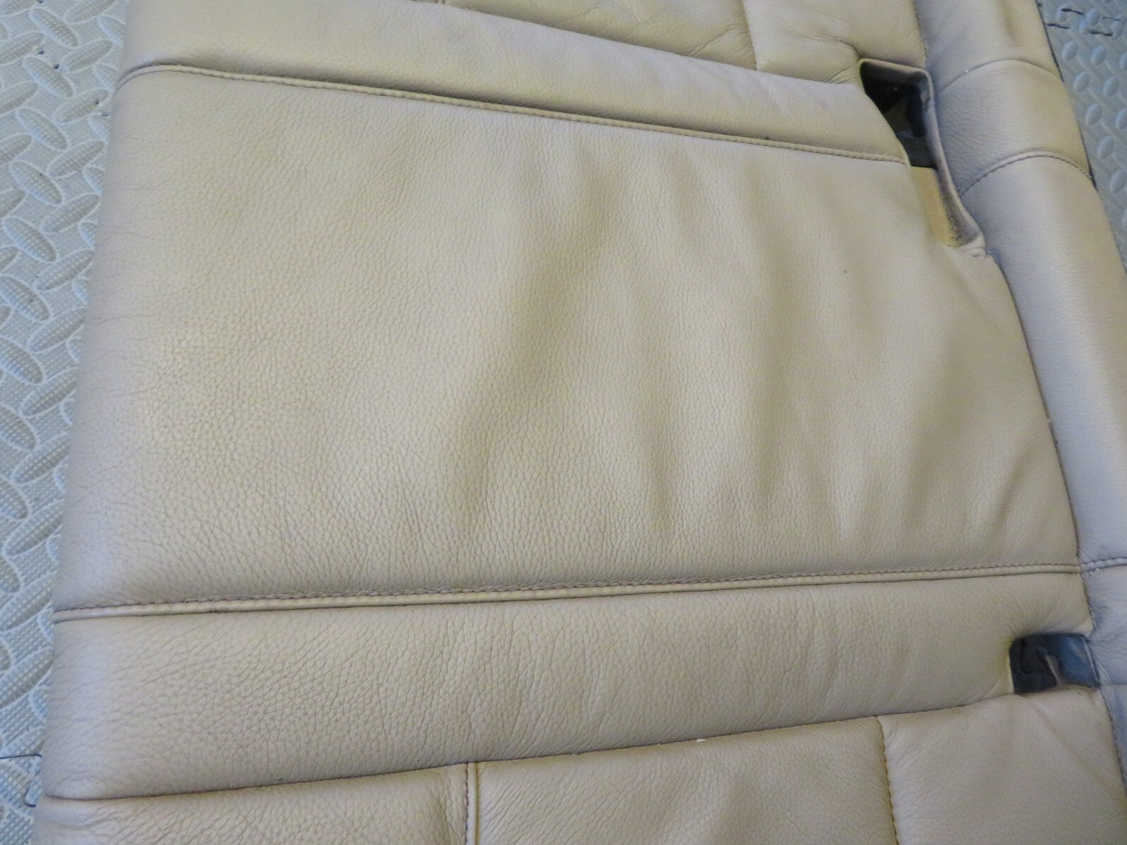 BMW X5 E53 REAR LEATHER SEAT BASE BEIGE CREAM 2000-2006