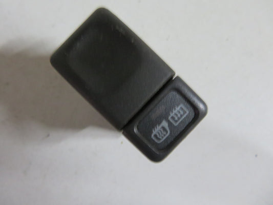 VOLVO C70 HEATED MIRROR AND REAR DEMISTER SWITCH 1996-2004 AMS1557-18