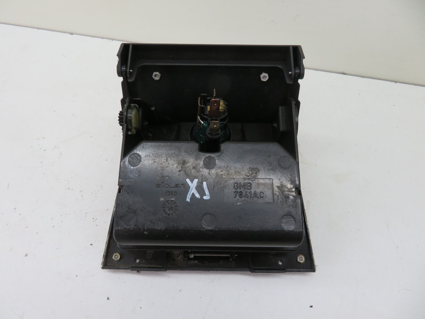 JAGUAR XJR INTERIOR CENTER ASHTRAY 12V SOCKET 1994-2001 1800-6