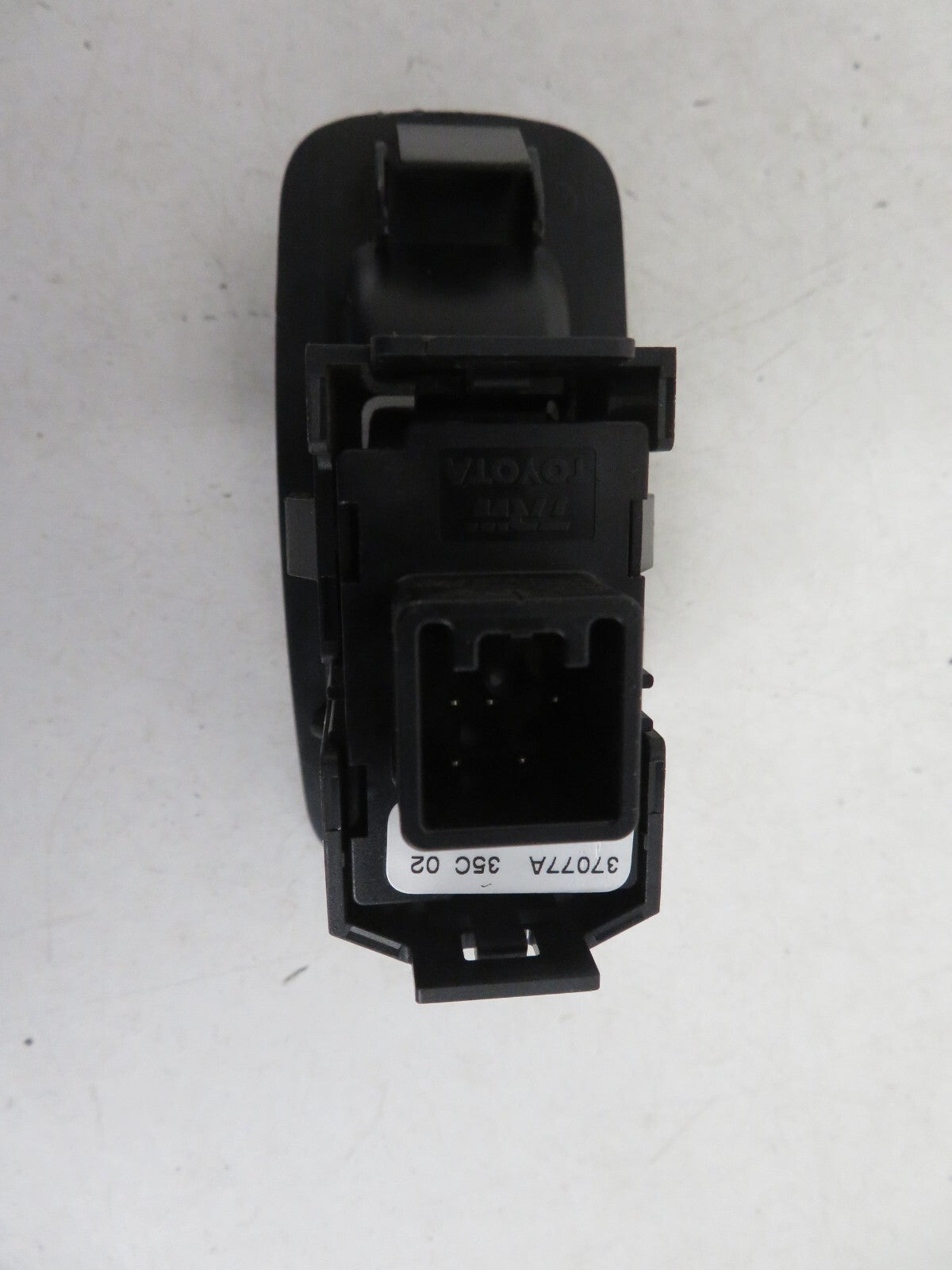 TOYOTA COROLLA REAR WINDOW SWITCH LEFT SIDE 84810-02040  2004-2007 MIX1424-22