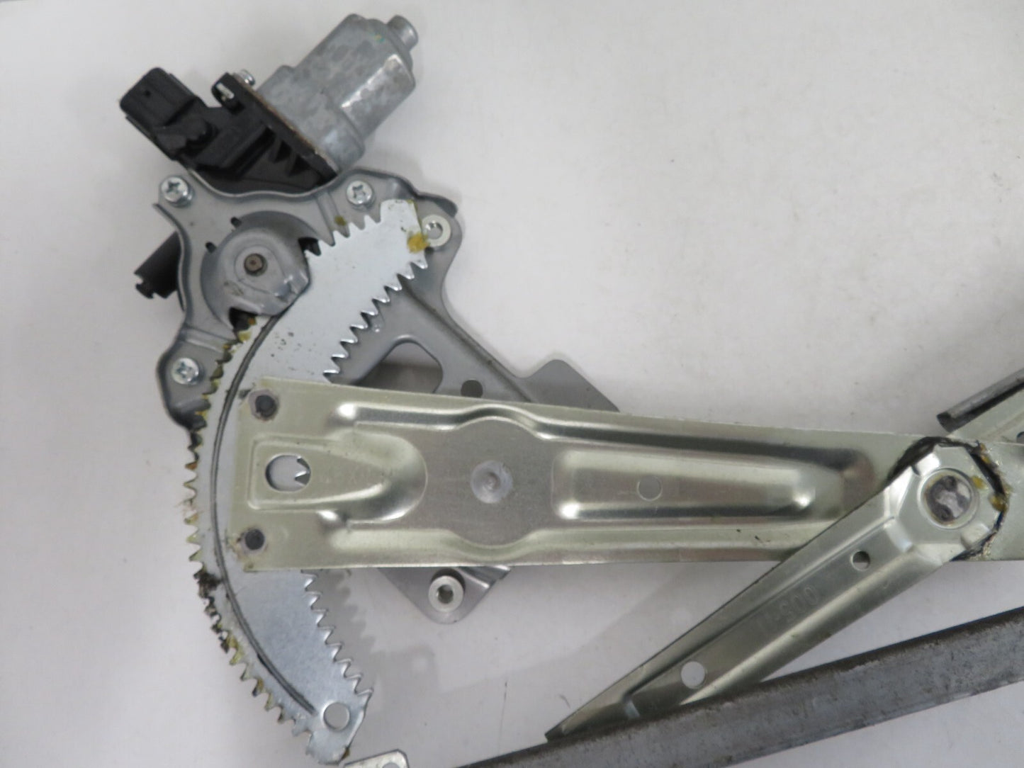 PEUGEOT 4007 NSF WINDOW REGULATOR 2007-2012 1630-14