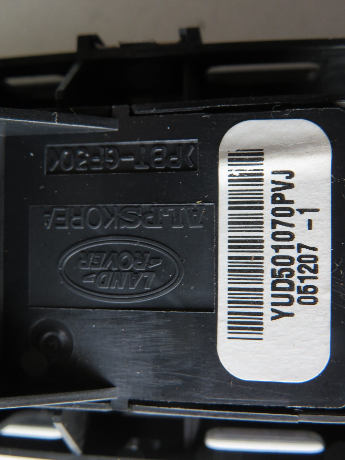 LAND ROVER DISCOVERY 3 NSF WINDOW SWITCH YUD501070 2005-09 AMS1115-10