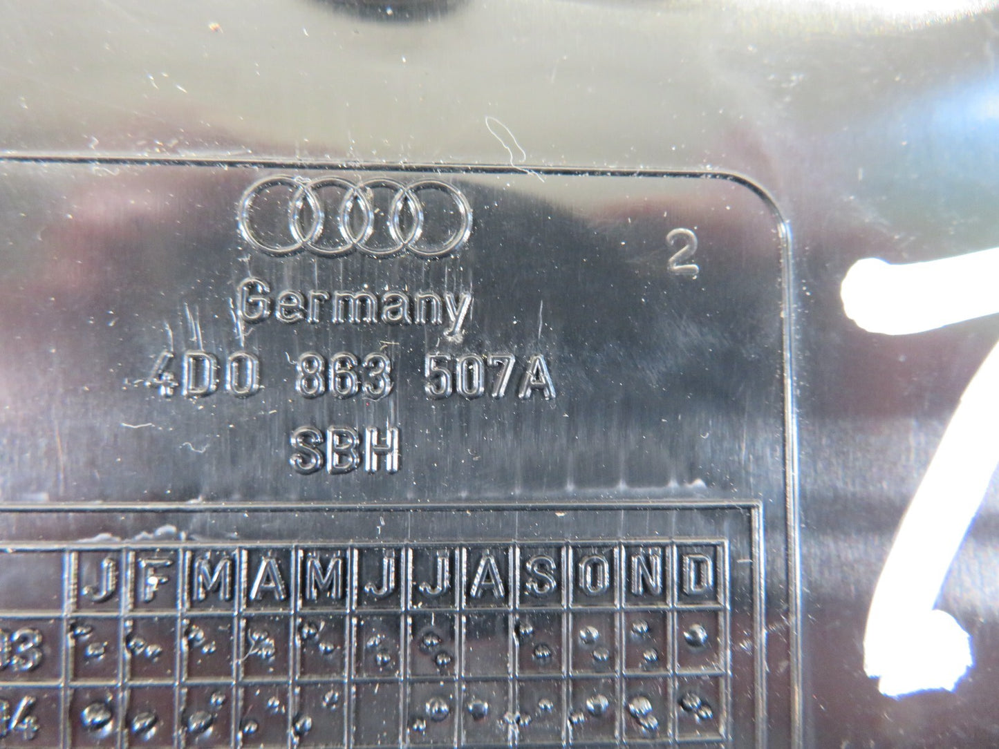 AUDI A8 D2 NSR LIGHT ACCESS TRIM 4D0863507A 1994-2003 A1344-7