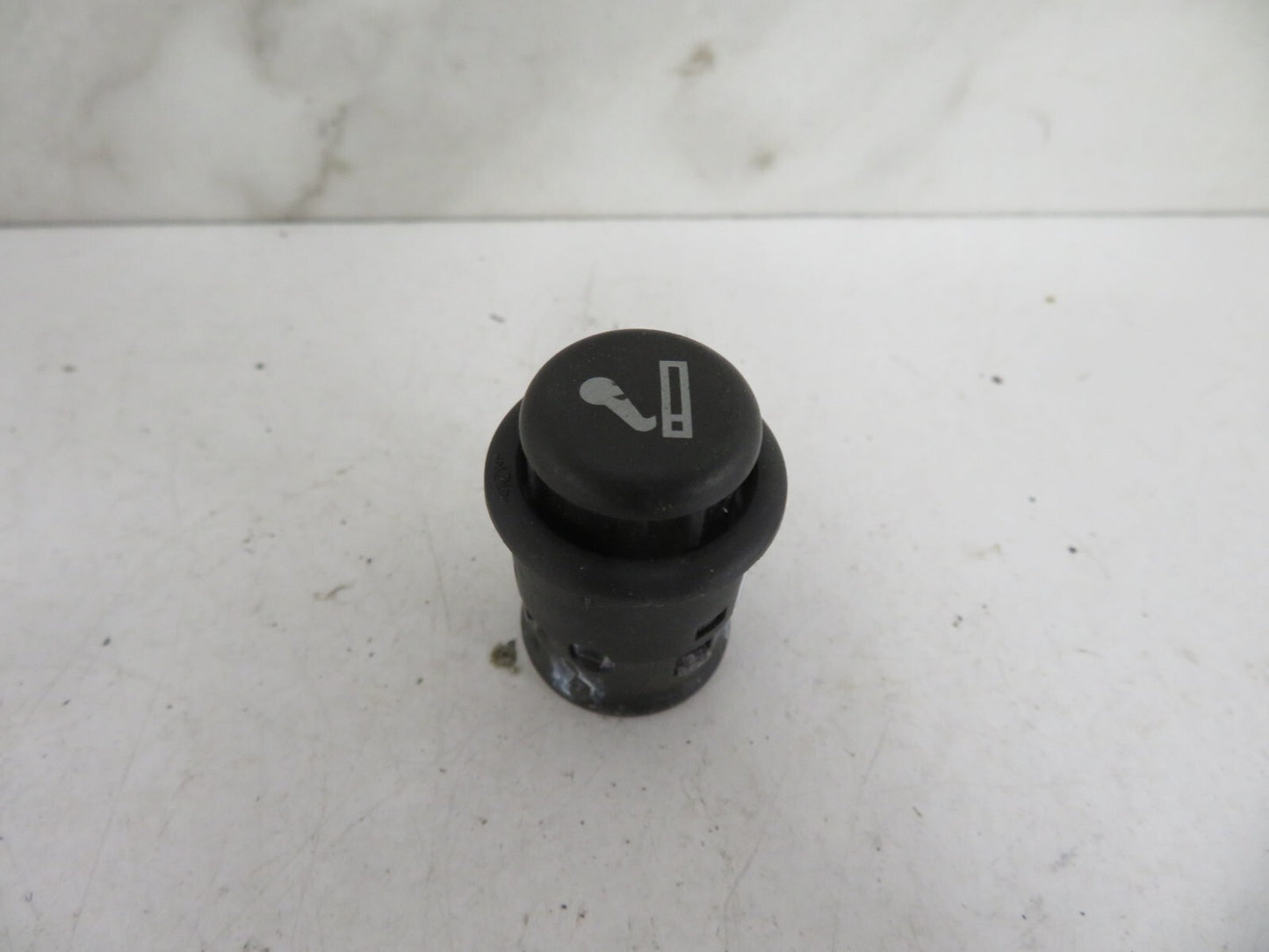 AUDI A8 D2 CIGARETTE LIGHTER 1998-2002 A1652-12