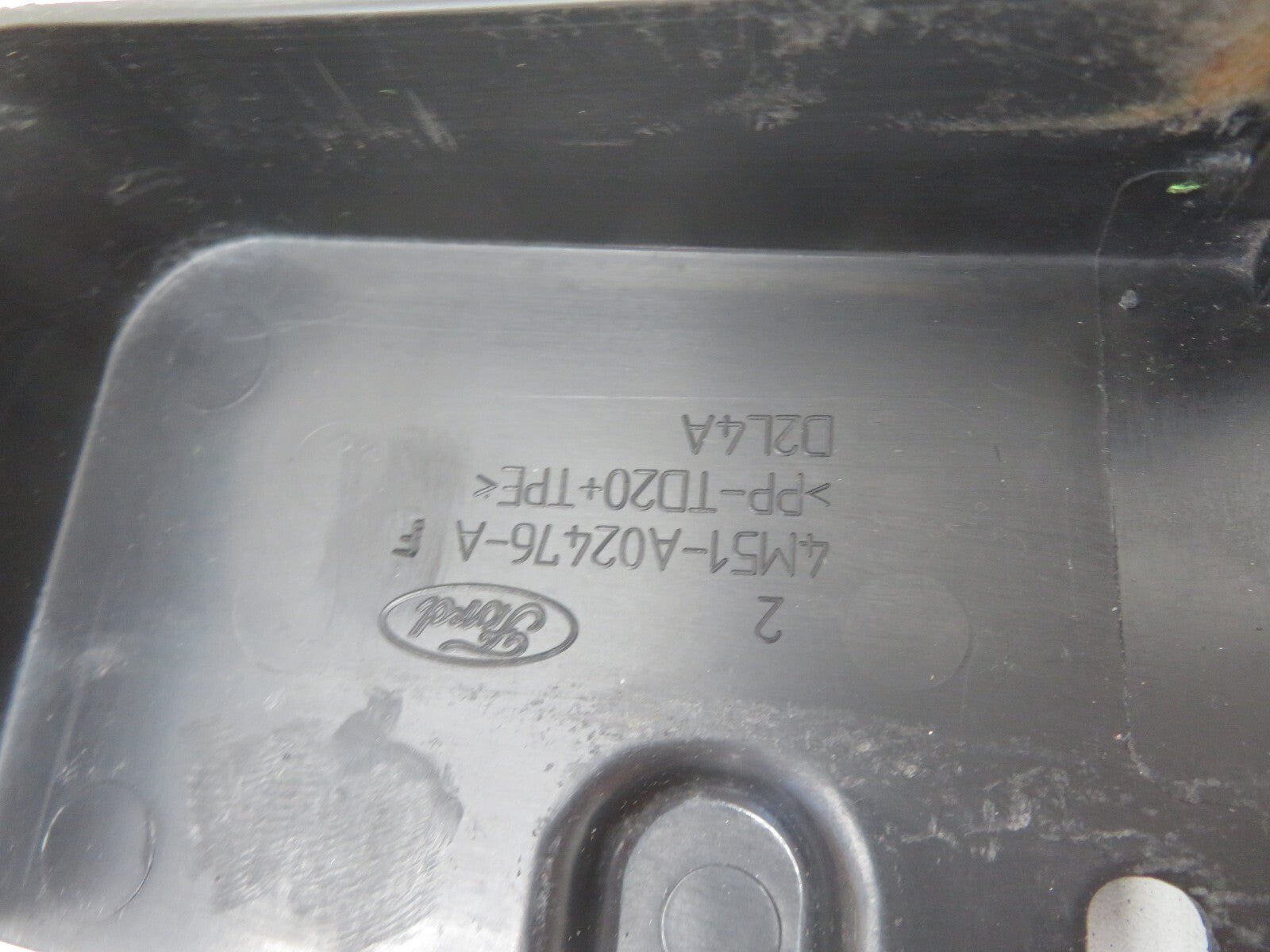 FORD FOCUS ST 225 OS DRIVER FENDER TRIM 4M51-A02476-A 2006-2010 1232-9