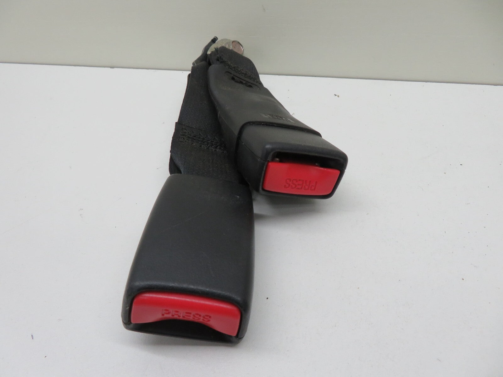 MAZDA CX7 REAR SEAT BELT BUCKLE 2008-2012 1325-9