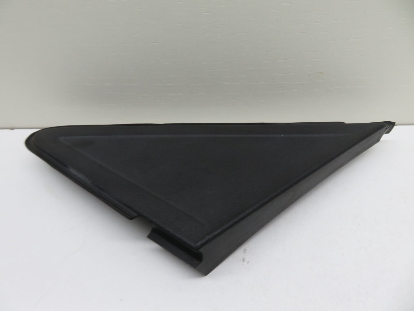 FORD FOCUS MK2 ST225 NS PASSENGER FRONT QUARTER TRIM 2006-2010 1654-4