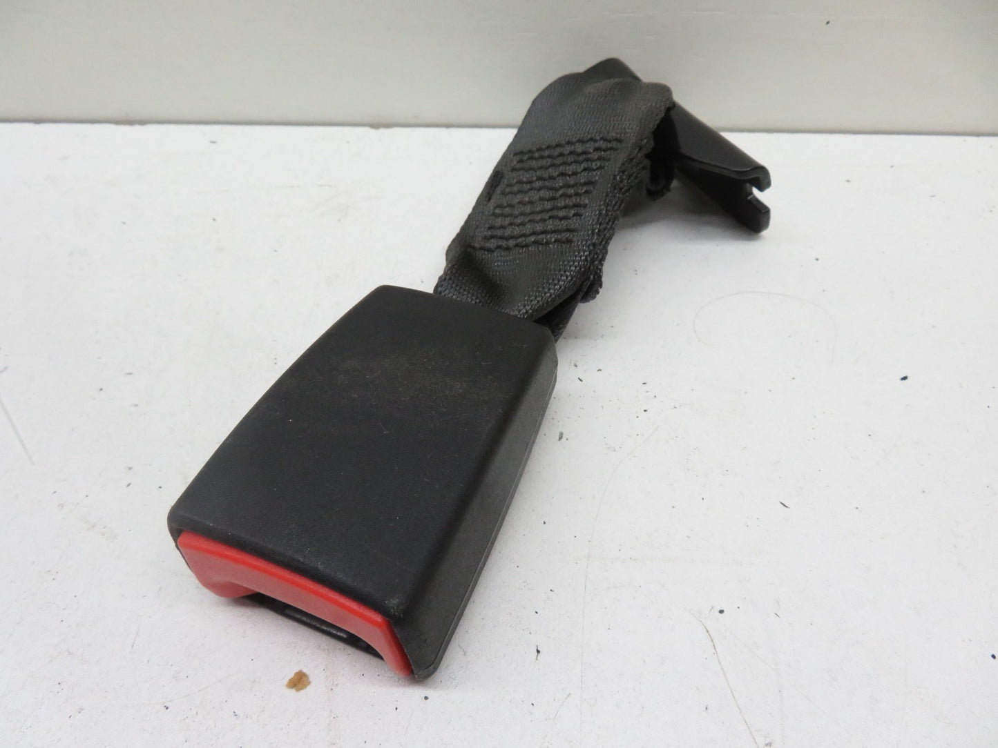 FIAT 500 OS DRIVER REAR SEAT BELT BUCKLE 34045524 2007-2012 1837-13