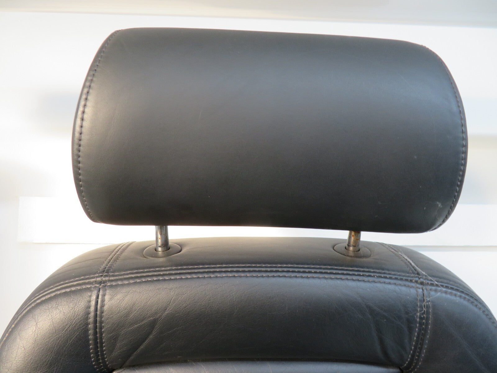 AUDI A8 D2 LEATHER RECARO DRIVER FRONT SEAT  1998-2002