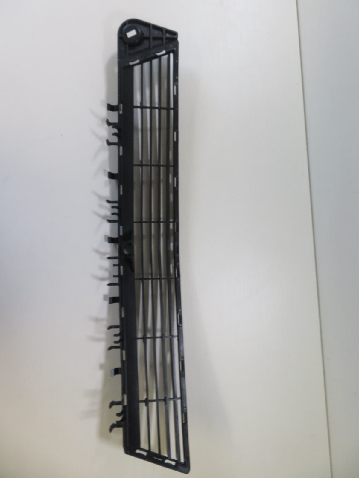 FRONT GRILLE FOR VAUXHALL VECTRA FOR YEARS 2002-2005