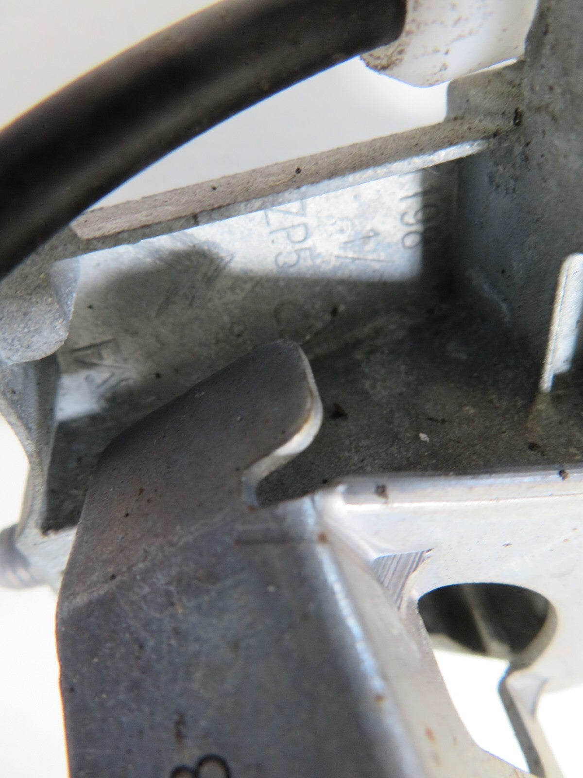 PEUGEOT 308 NSF DOOR LOCK CATCH 2007-2013 1410-2