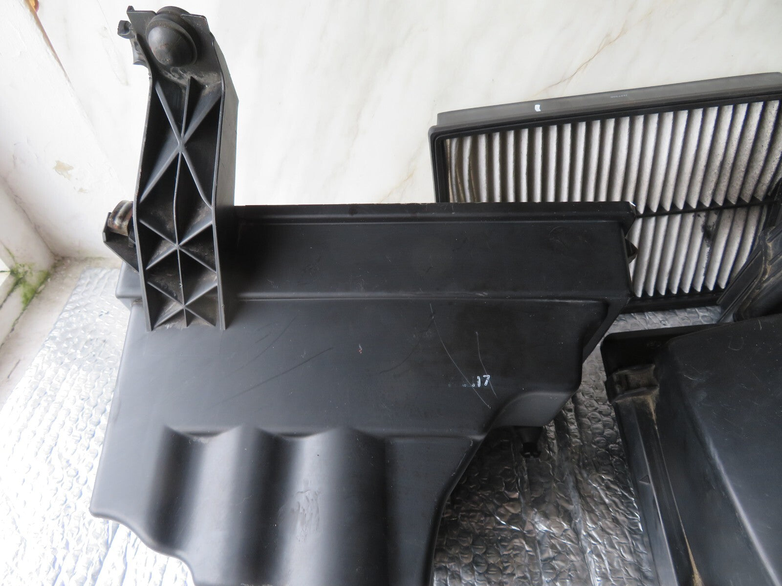 MAZDA 5 MPV AIR FILTER BOX 1.8 PETROL 2005-2010 A1231-1