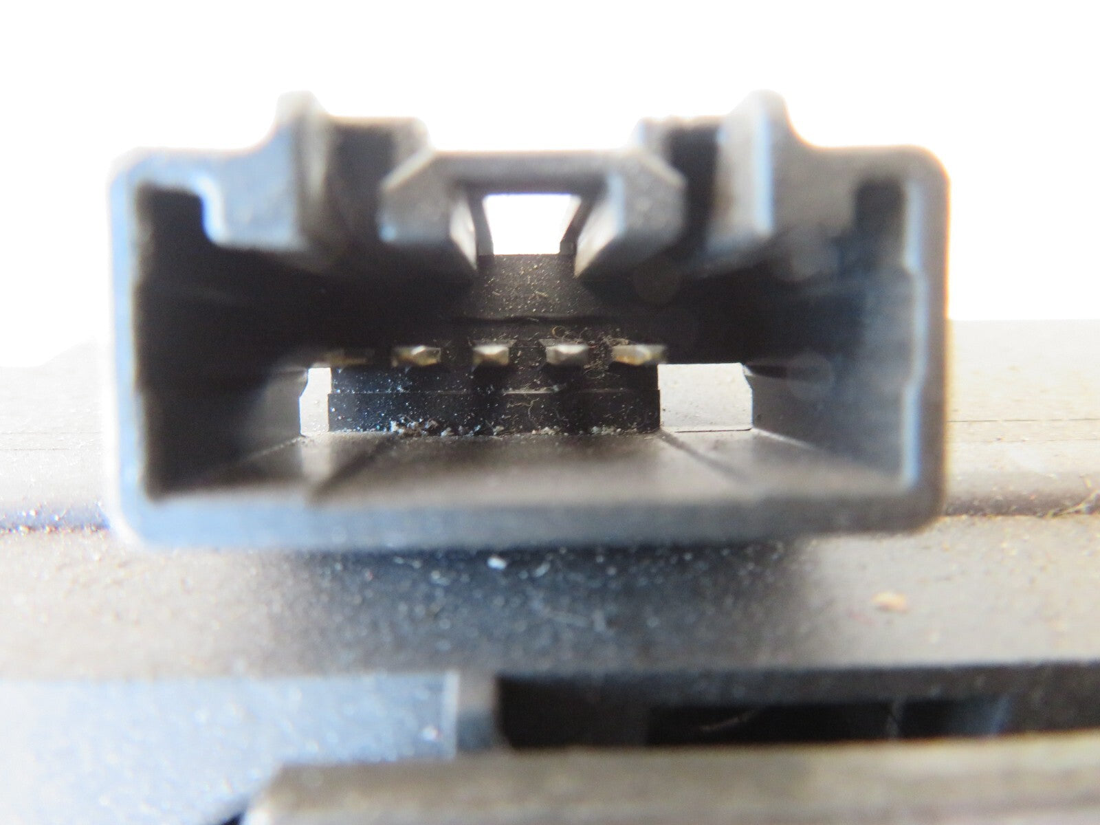 FORD FOCUS MK2 PRE FACELIFT REAR TAILGATE BOOT LOCK CATCH 2003-2008 AMS1216