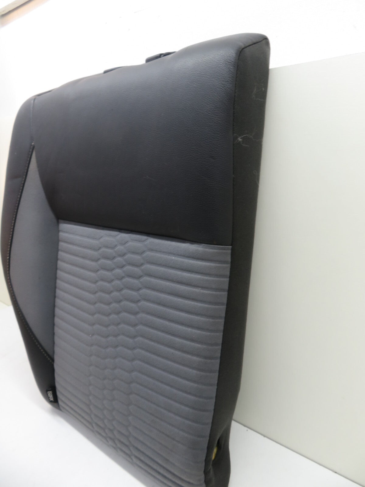 FORD FIESTA MK7 ST180 OS DRIVER REAR SEAT BACK REST (SEE PHOTOS) 2013-2017