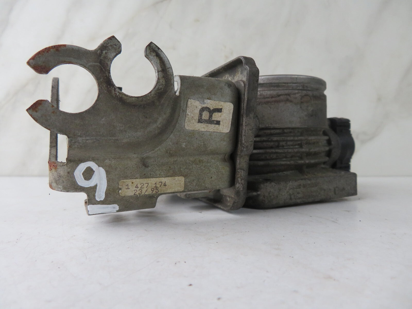 BMW E36 2.8 THROTTLE BODY INTAKE 1427174 1995-2001 MIX1332-9