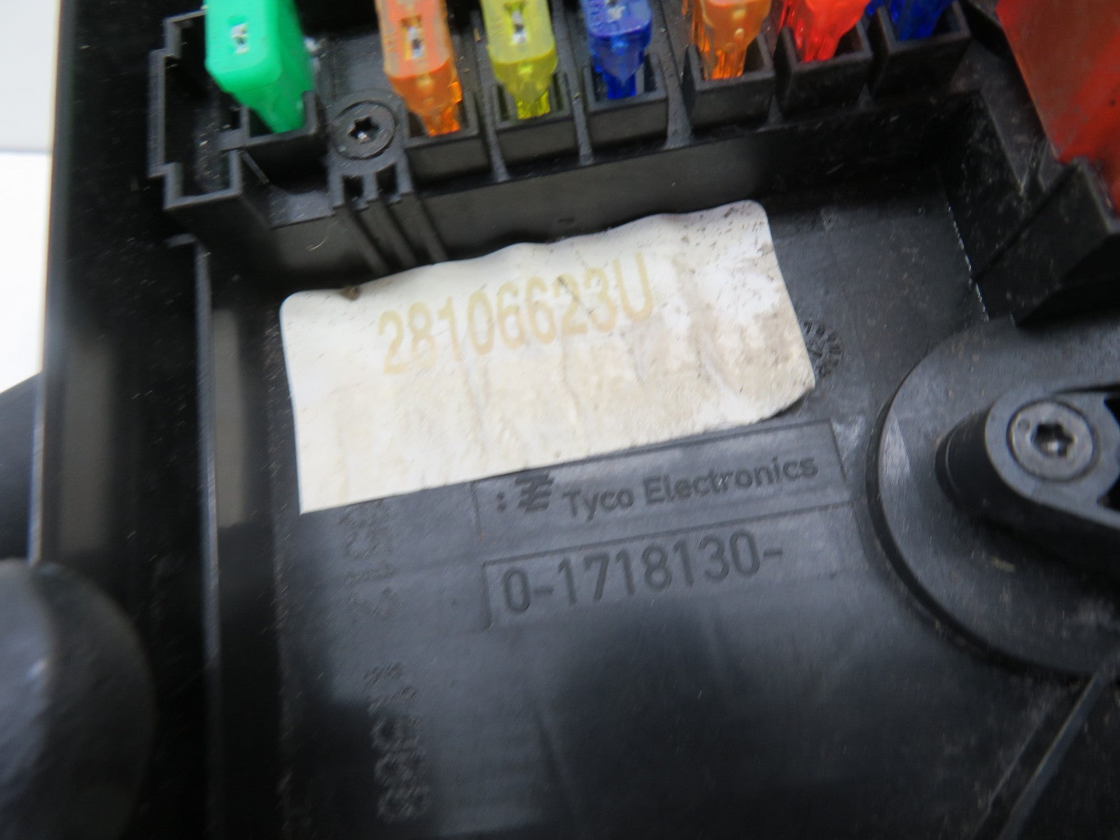 VW GOLF MK6 ENGINE BAY FUSE BOX 1K0937125D 2009-2013 1546-4