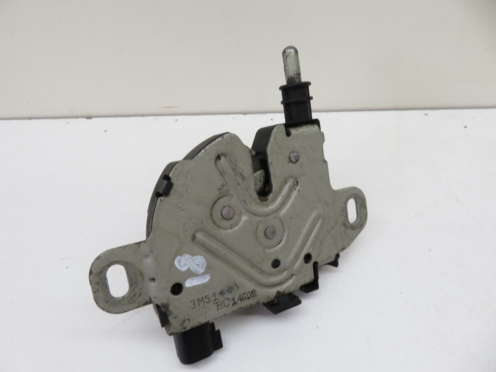 FORD FOCUS MK2 ST225 FRONT BONNET LOCK CATCH 2006-2010 1330-18