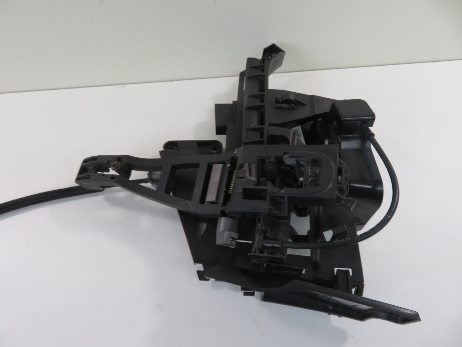 FORD C-MAX OSR RIGHT REAR DOOR LOCK CATCH 3M5A-R26412-ES 2006-2010 1401-4