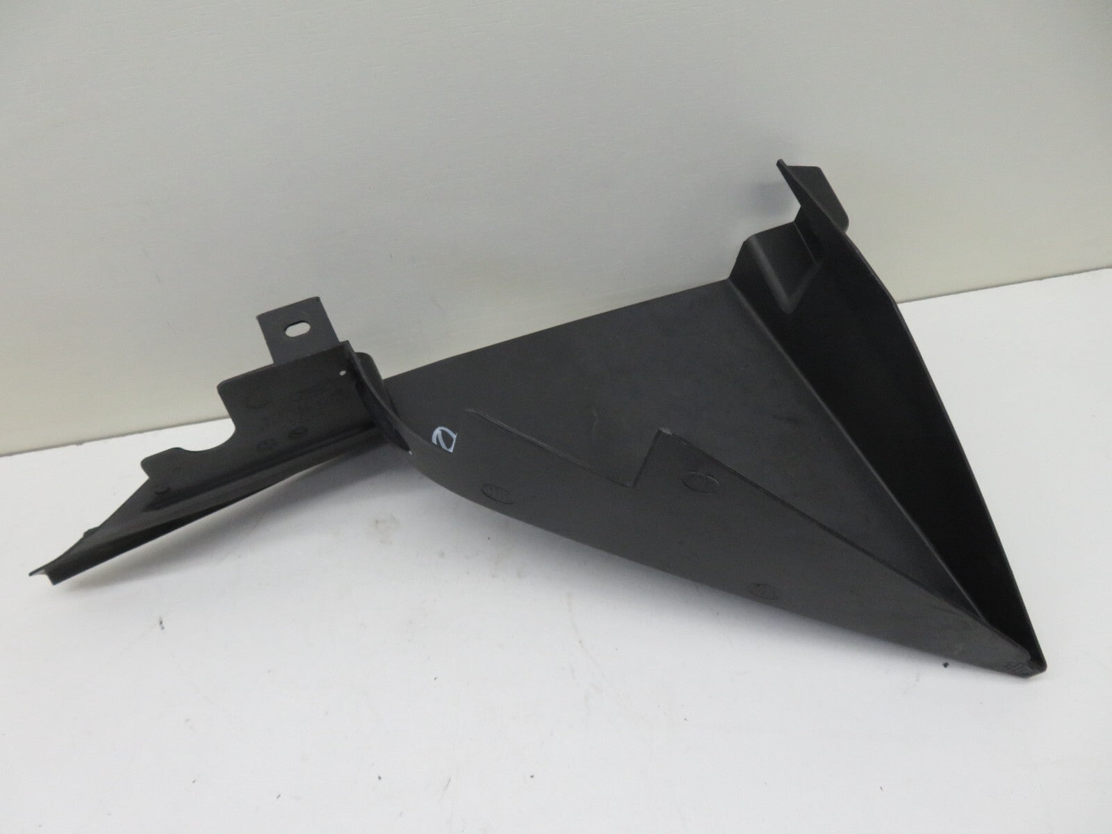 FORD FOCUS ST 225 OS DRIVER AIR DEFLECTOR TRIM 2006-2010 1232-8