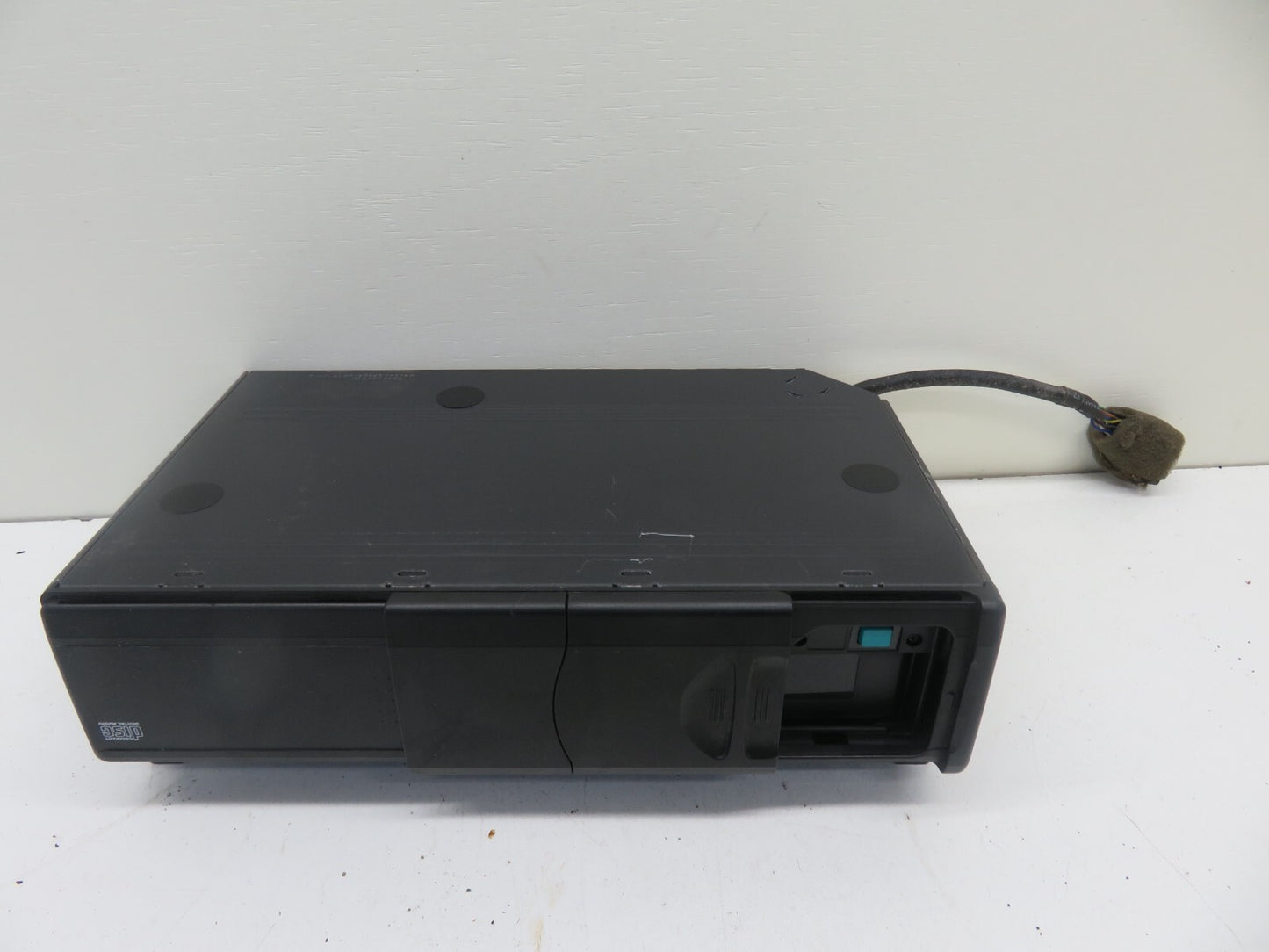 LAND ROVER FREELANDER 1 CD CHANGER XQE000110 1997-2006 1752-5