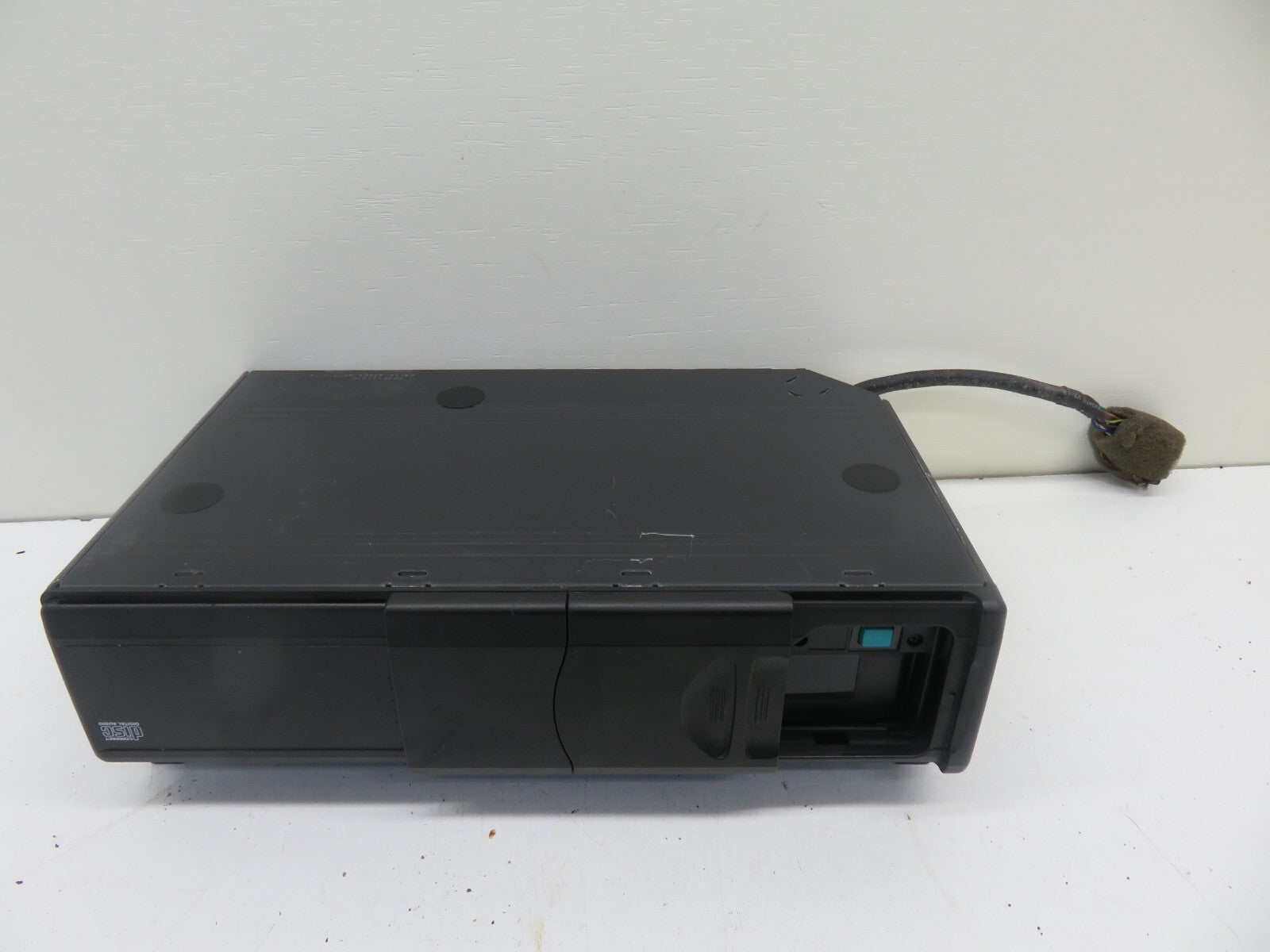 LAND ROVER FREELANDER 1 CD CHANGER XQE000110 1997-2006 1752-5