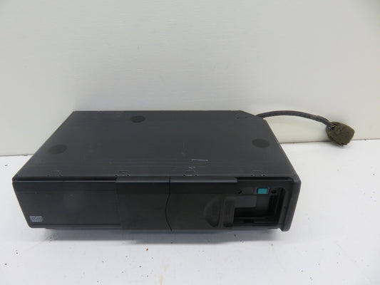 LAND ROVER FREELANDER 1 CD CHANGER XQE000110 1997-2006 1752-5