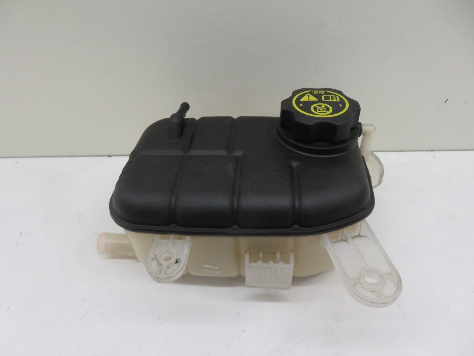 VAUXHALL MOKKA ANTIFREEZE HEADER TANK 95201979 2012-2016 1147-10