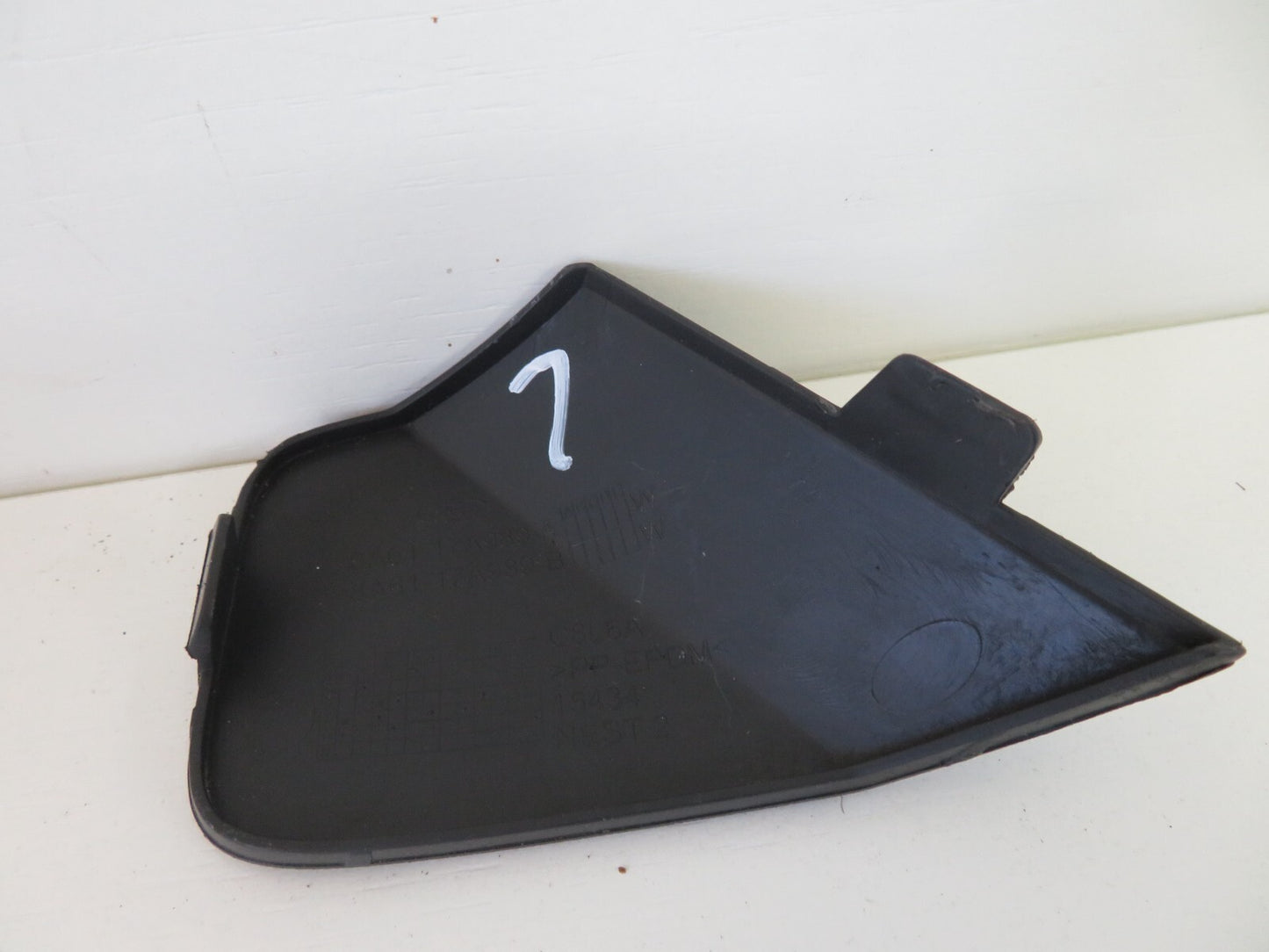 FORD FIESTA MK7 FRONT BUMPER TOW EYE COVER 2009-2012 1351-7