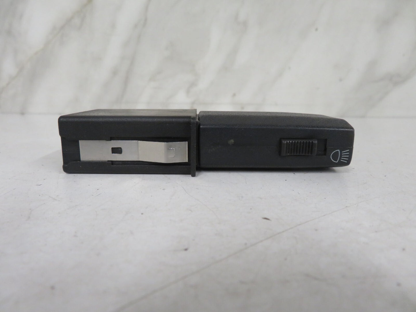 BMW 5 SERIES E39 RECHARGABLE LIGHT WITH SOCKET 1996-2003 A1500-11