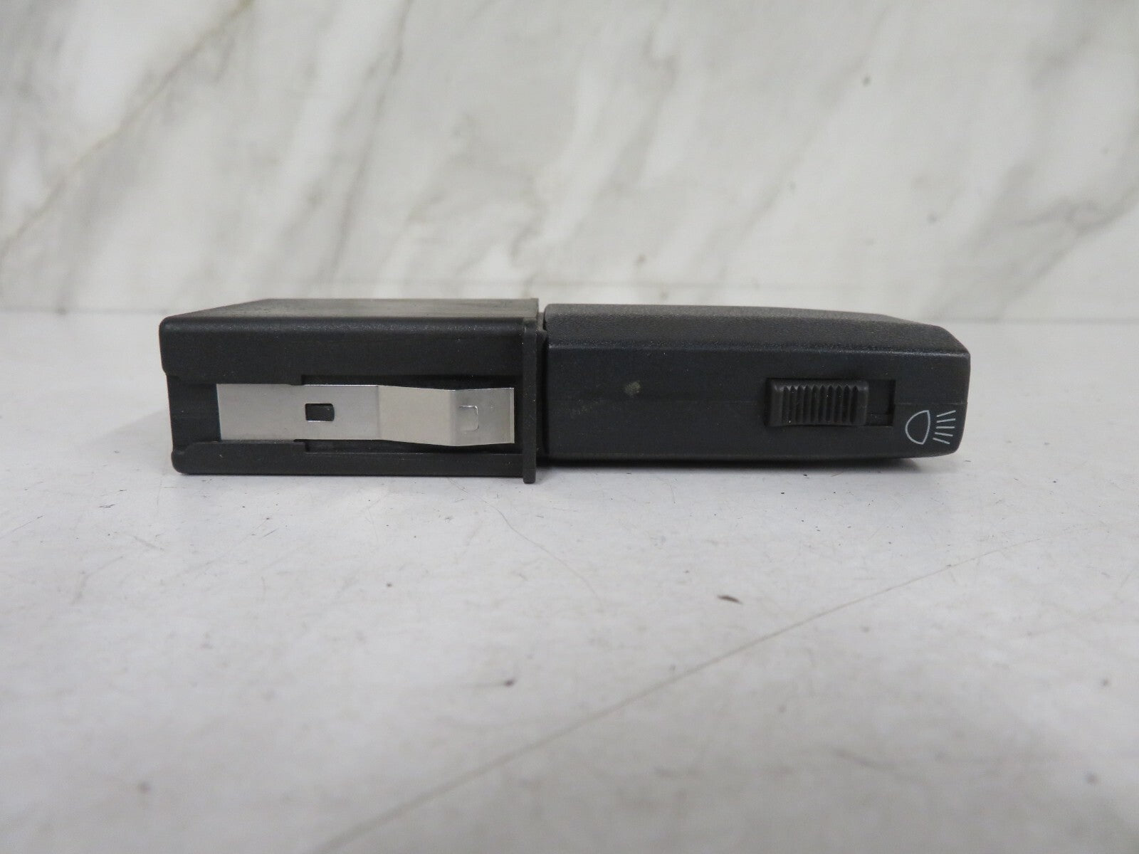 BMW 5 SERIES E39 RECHARGABLE LIGHT WITH SOCKET 1996-2003 A1500-11