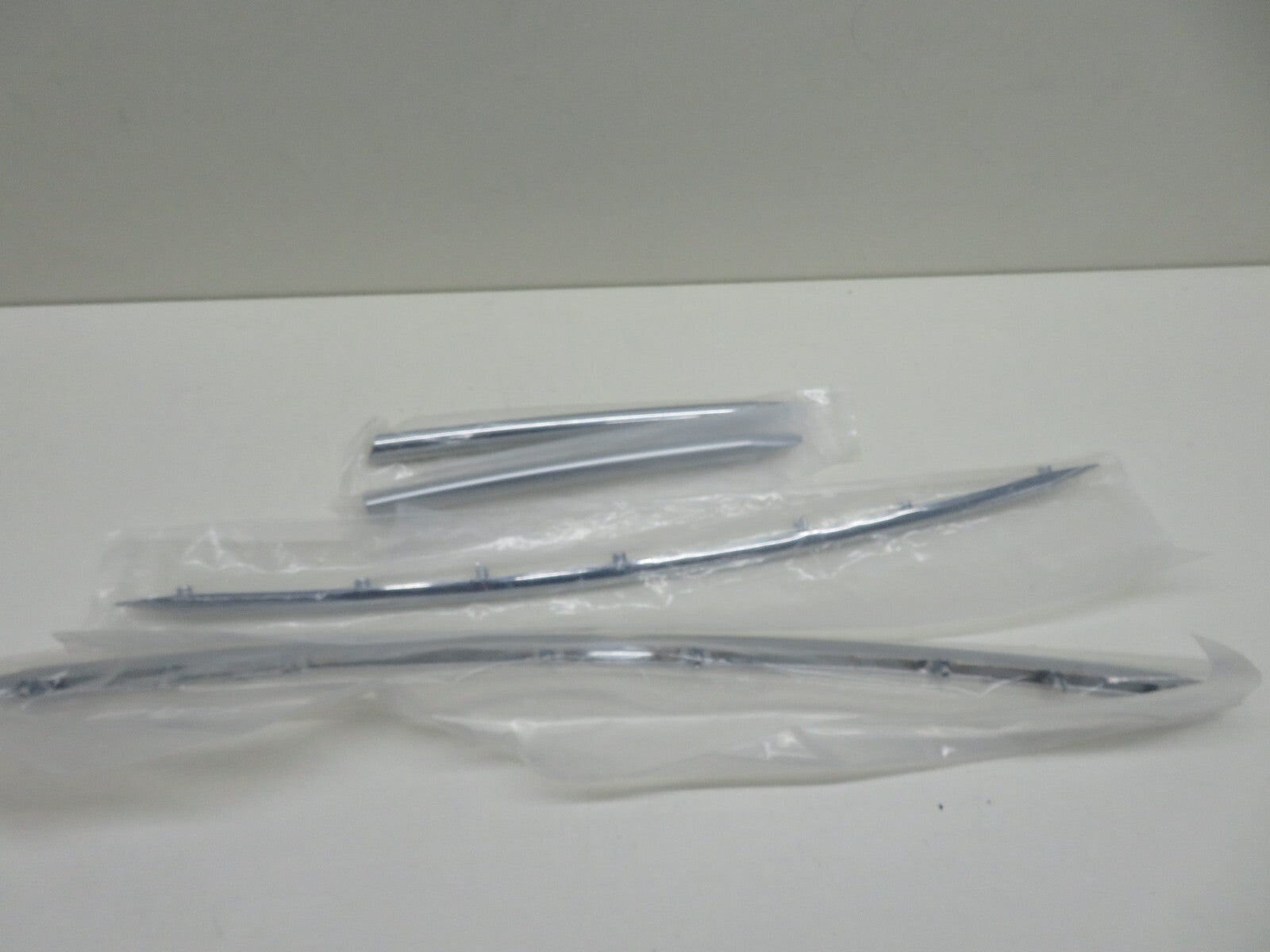 FRONT BUMPER MOULDING TRIM FOR SUZUKI GRAND VITARA SZ0542226 1998-2006