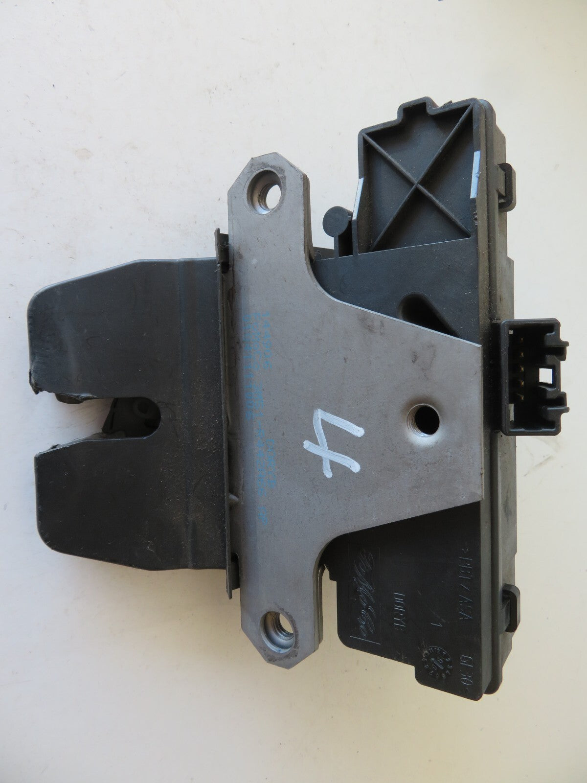 FORD FOCUS MK2 BOOT LOCK CATCH 2008-2011 AMS1216-4