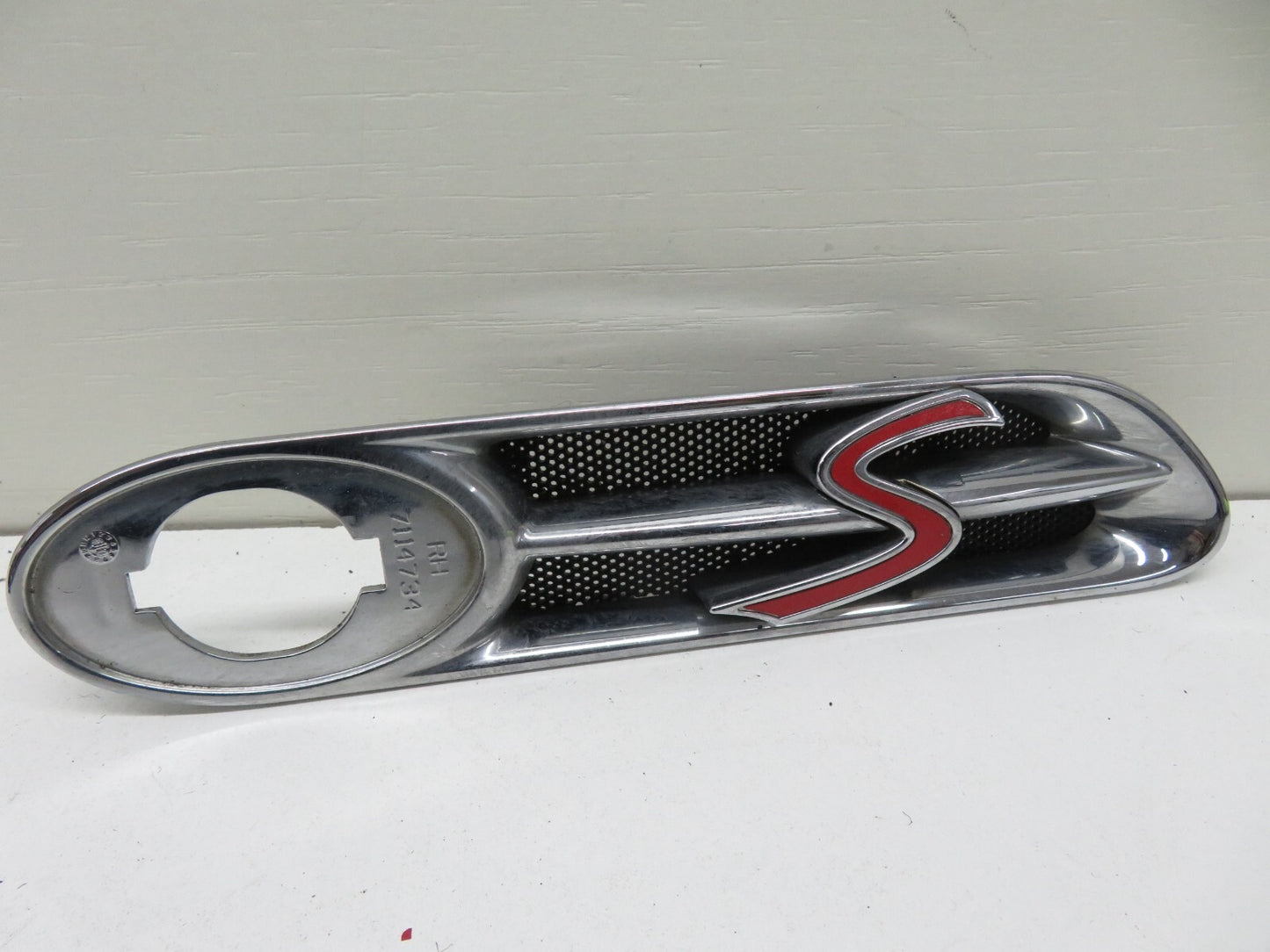 MINI COOPER S R53 OS DRIVER SIDE GRILL VENT 2004-2006 1700-10