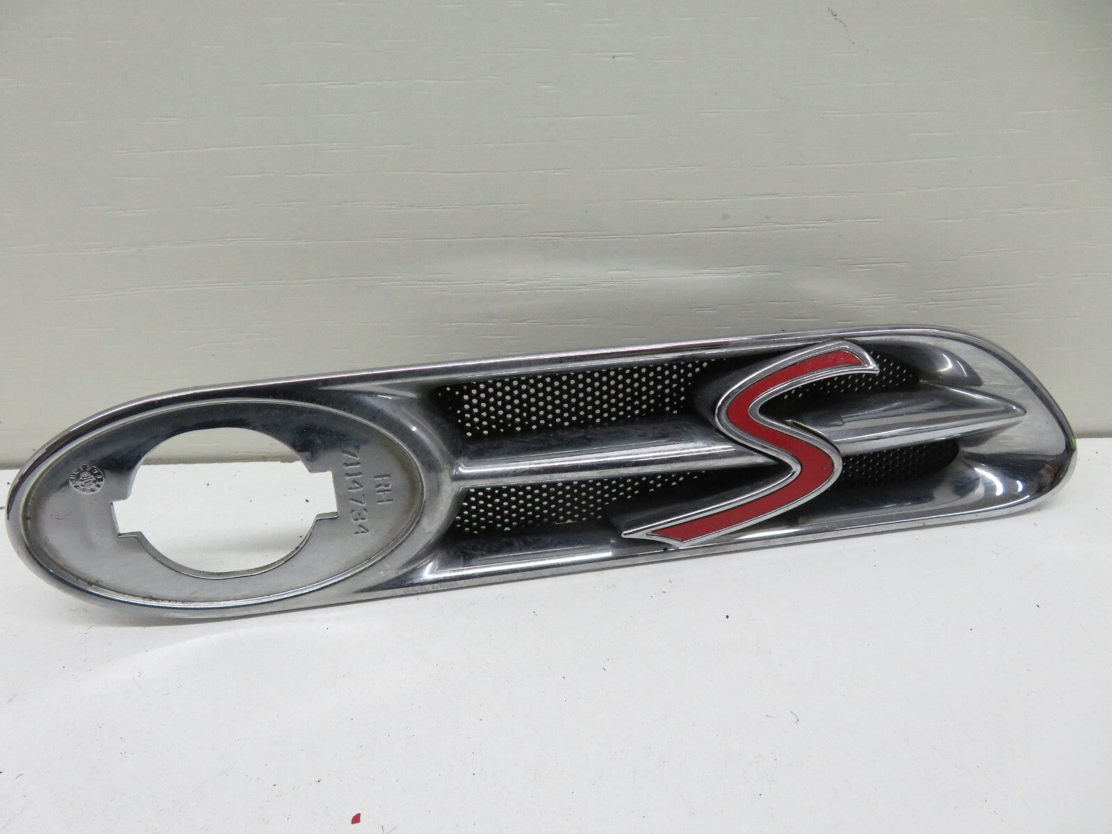 MINI COOPER S R53 OS DRIVER SIDE GRILL VENT 2004-2006 1700-10