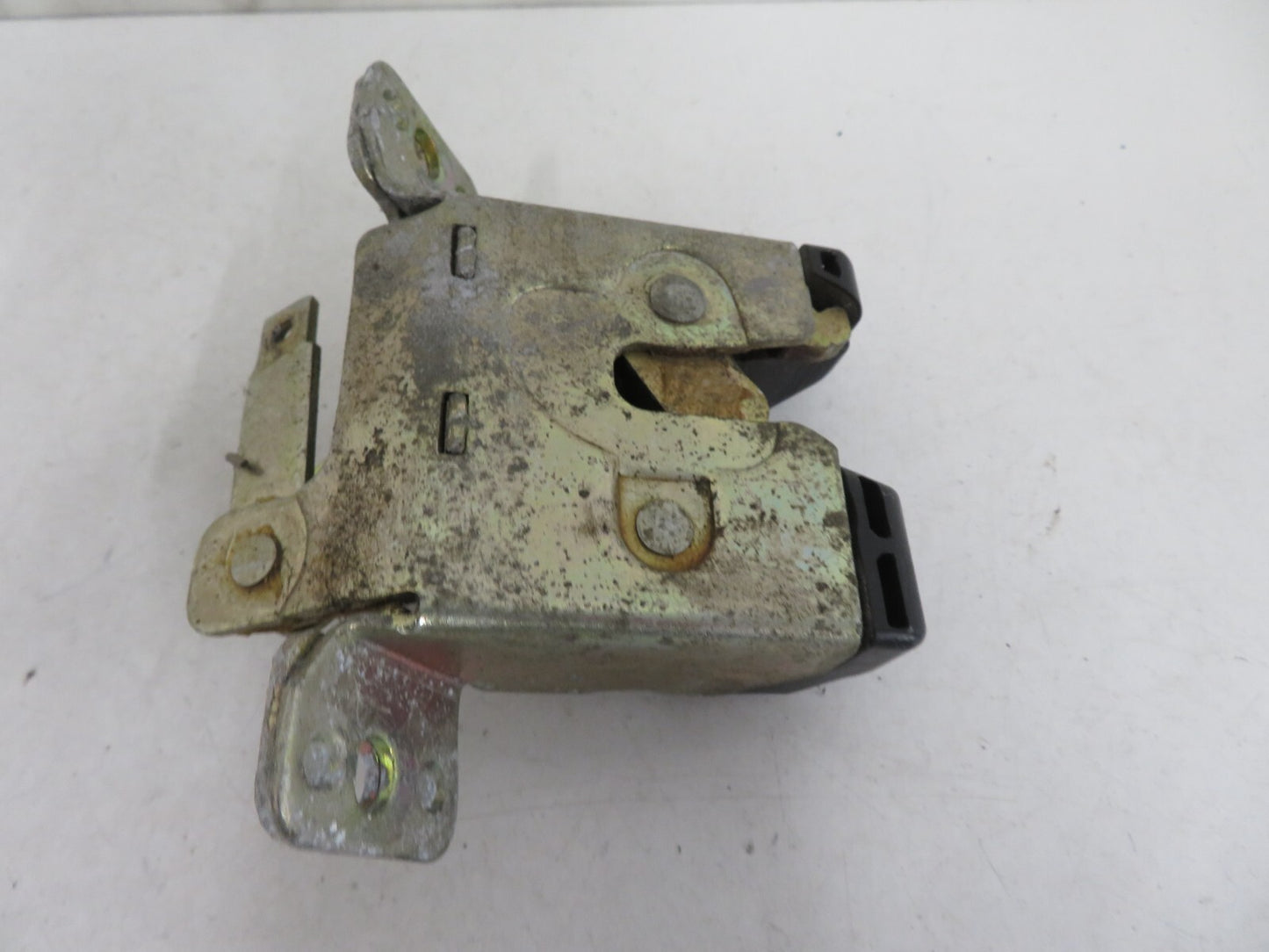 SAAB 93 9-3 CONVERTIBLE TAILGATE BOOT LOCK CATCH 4327383 1998-2001 1617-11