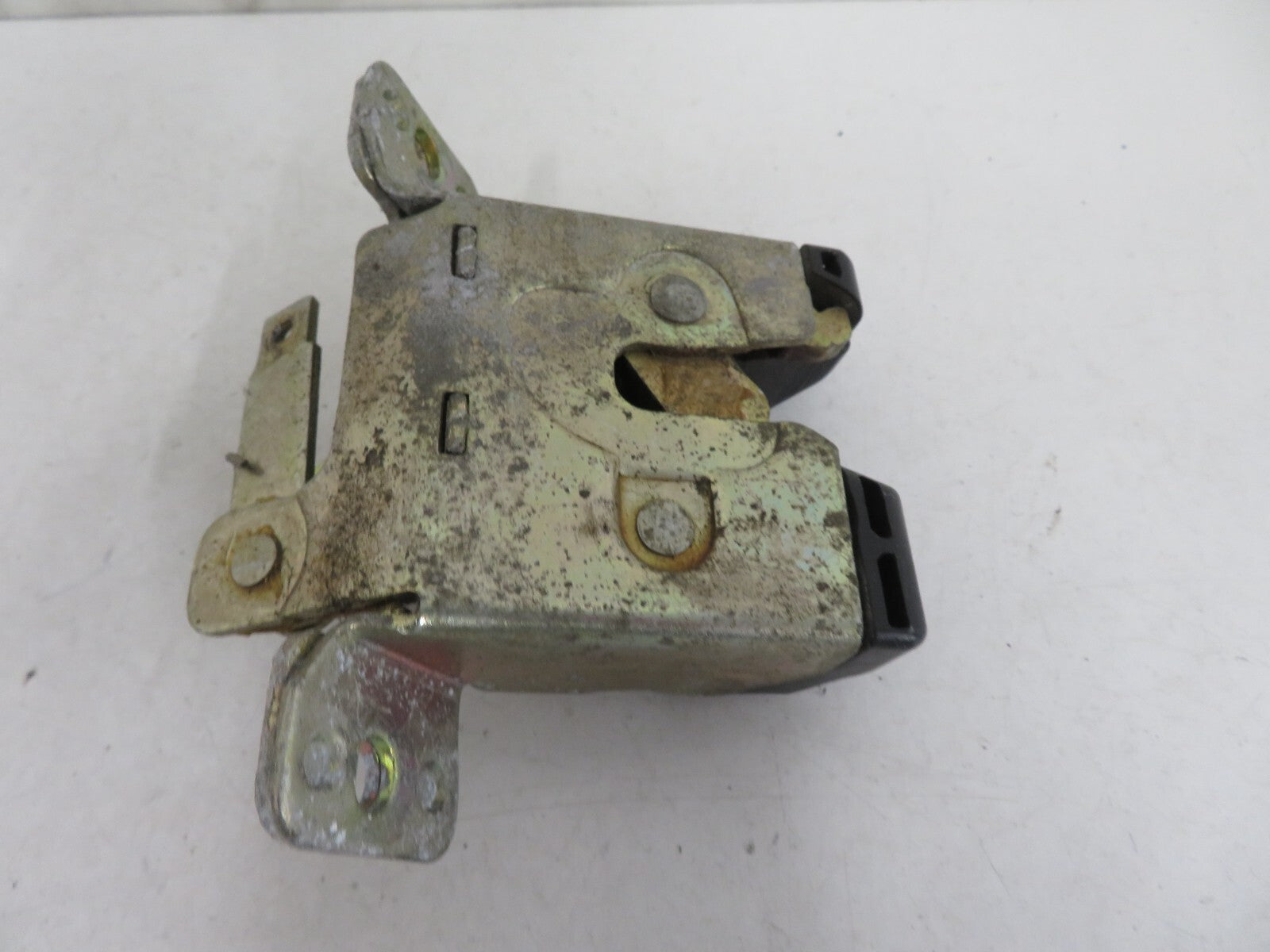 SAAB 93 9-3 CONVERTIBLE TAILGATE BOOT LOCK CATCH 4327383 1998-2001 1617-11