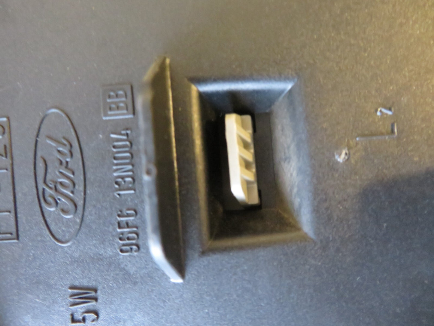 FORD FIESTA MK4 NS REAR TAIL LIGHT 96FG13N004BB 1997-2002 AMS1720