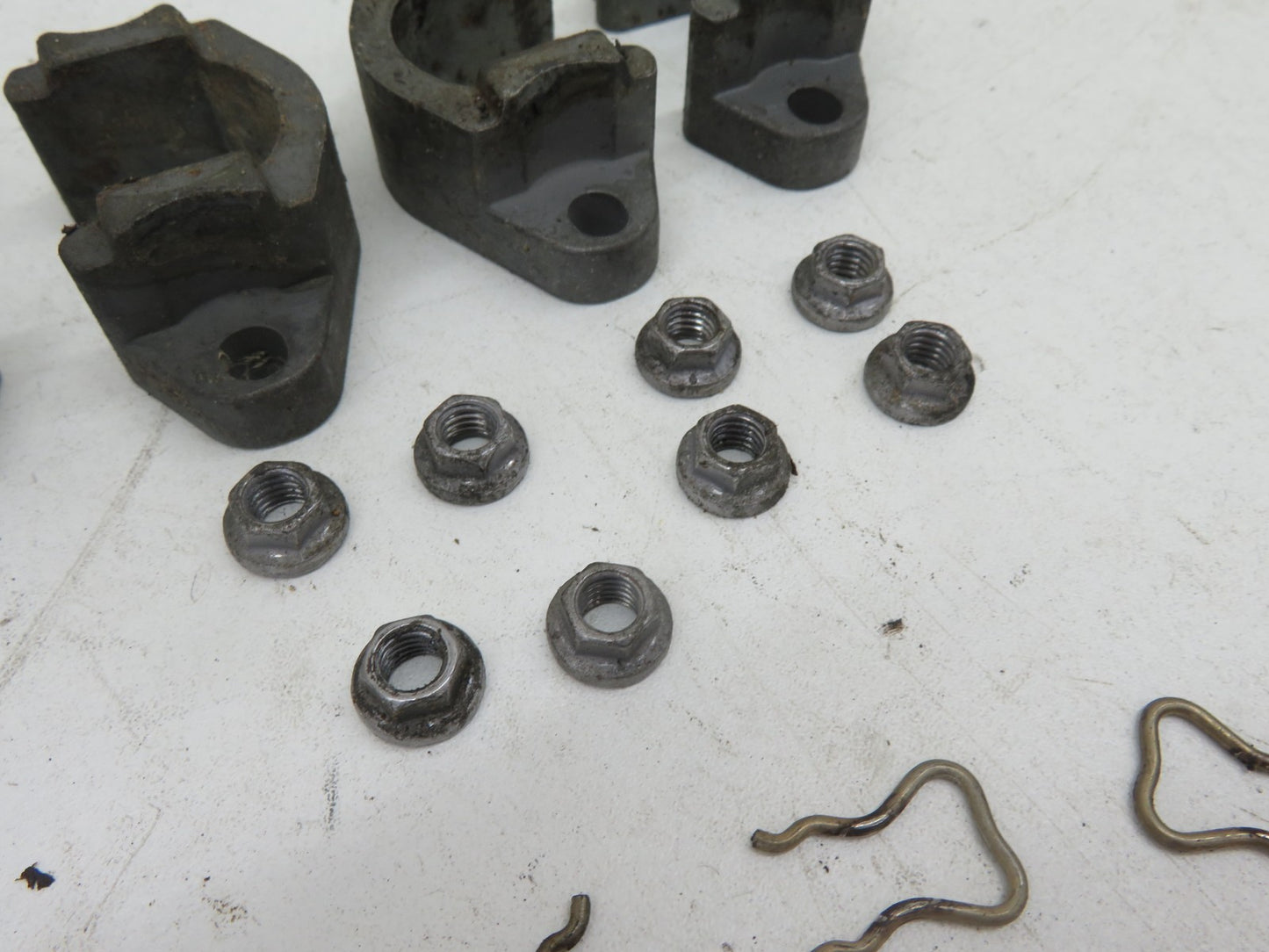 LAND ROVER FREELANDER 1 DIESEL FUEL INJECTOR CLAMPS FITTINGS 1997-2006 1500-9