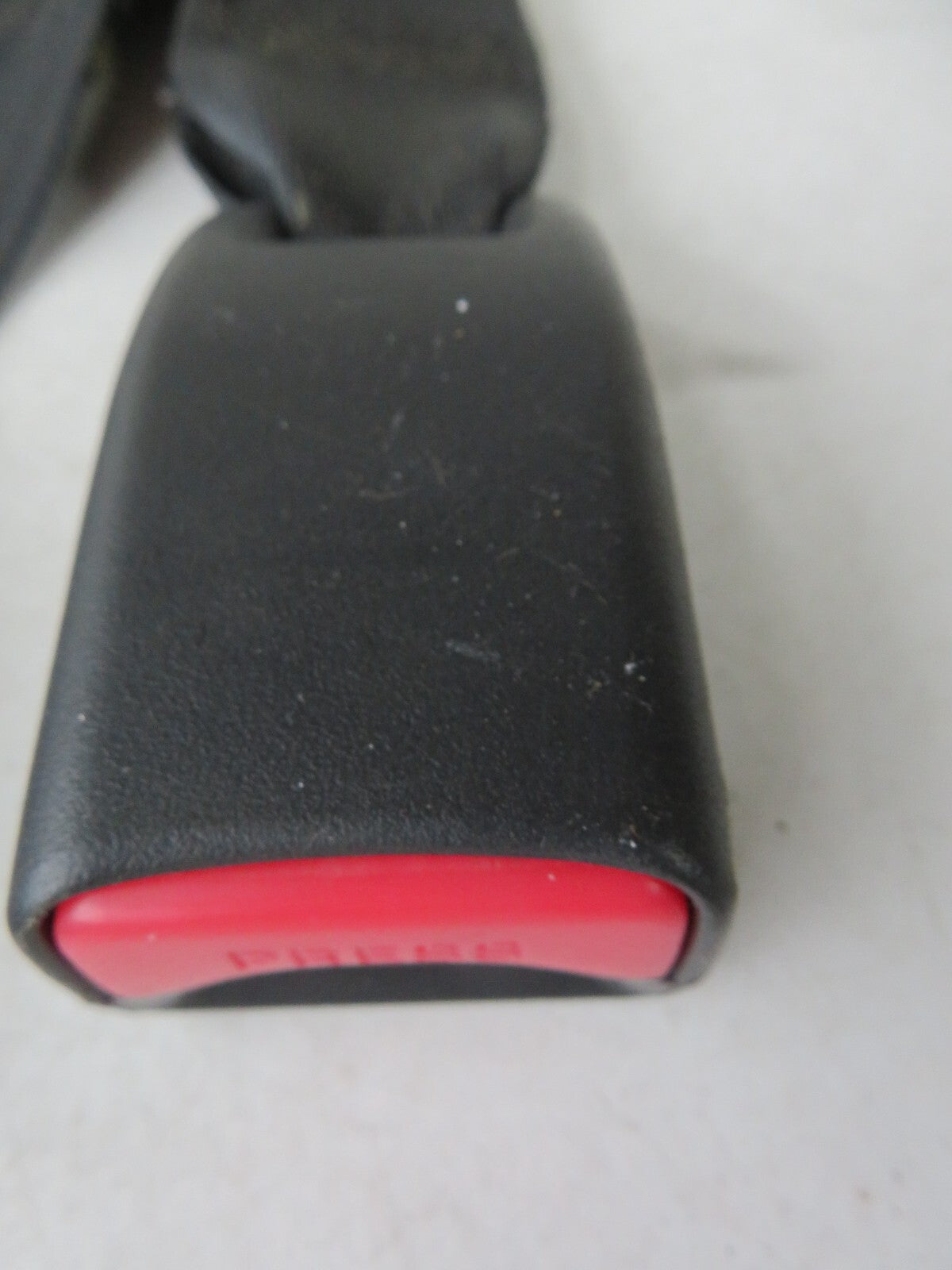 SUBARU IMPREZA WRX STI REAR MIDDLE SEAT BELT AND BUCKLE 2000-2003 A1429-5