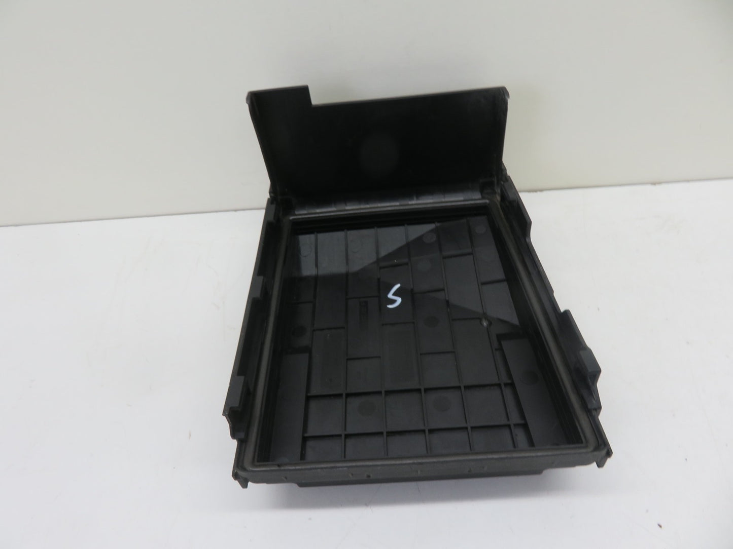 VW GOLF MK6 ENGINE BAY FUSE BOX COVER TRIM 1K0937132F 2009-2013 1500-5