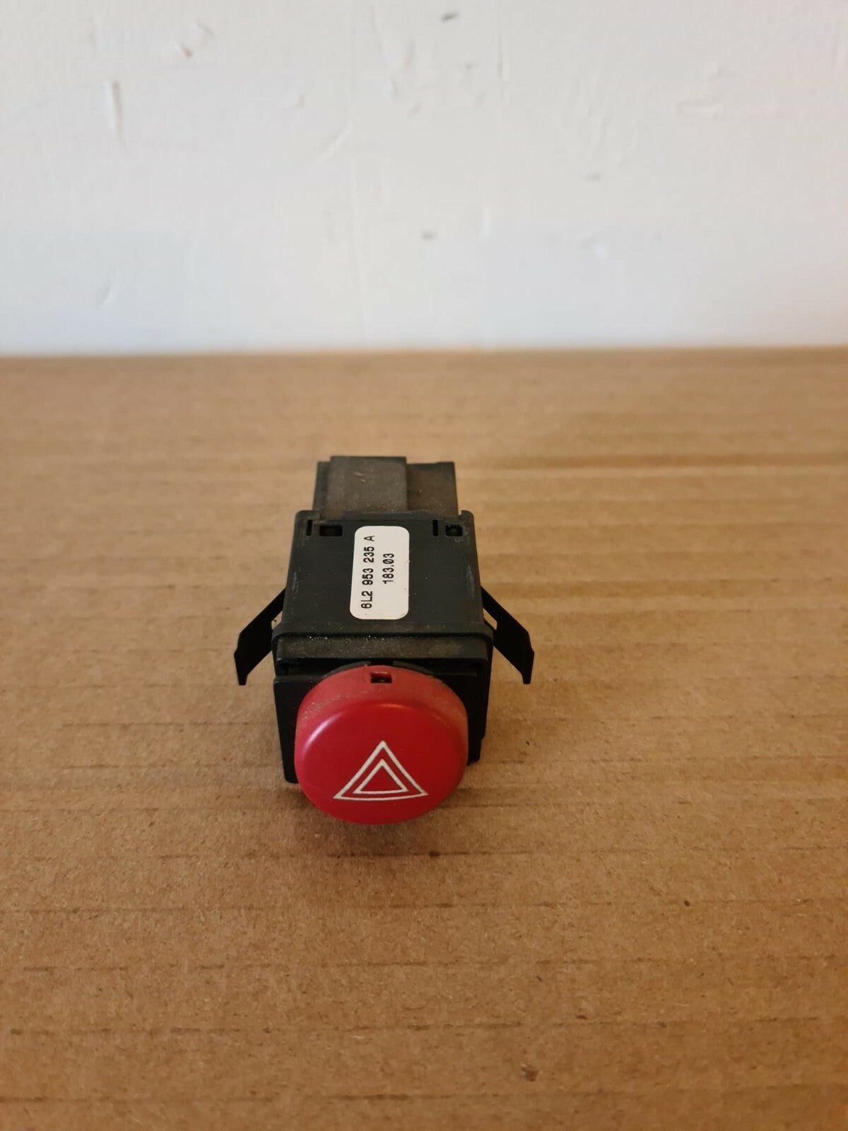 SEAT IBIZA 6L 1.2 HAZARD SWITCH 6L0953235A 2002-2007 HW63