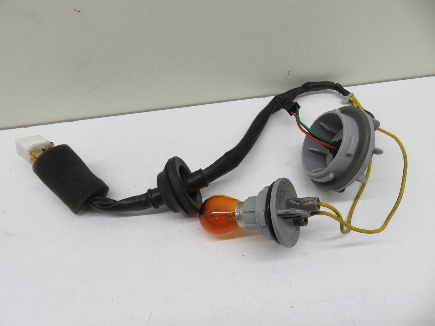 KIA RIO REAR TAIL LIGHT LOOM 2011-2014 #1247-18