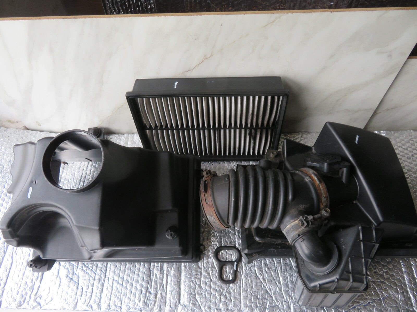 MAZDA 5 MPV AIR FILTER BOX 1.8 PETROL 2005-2010 A1231-1