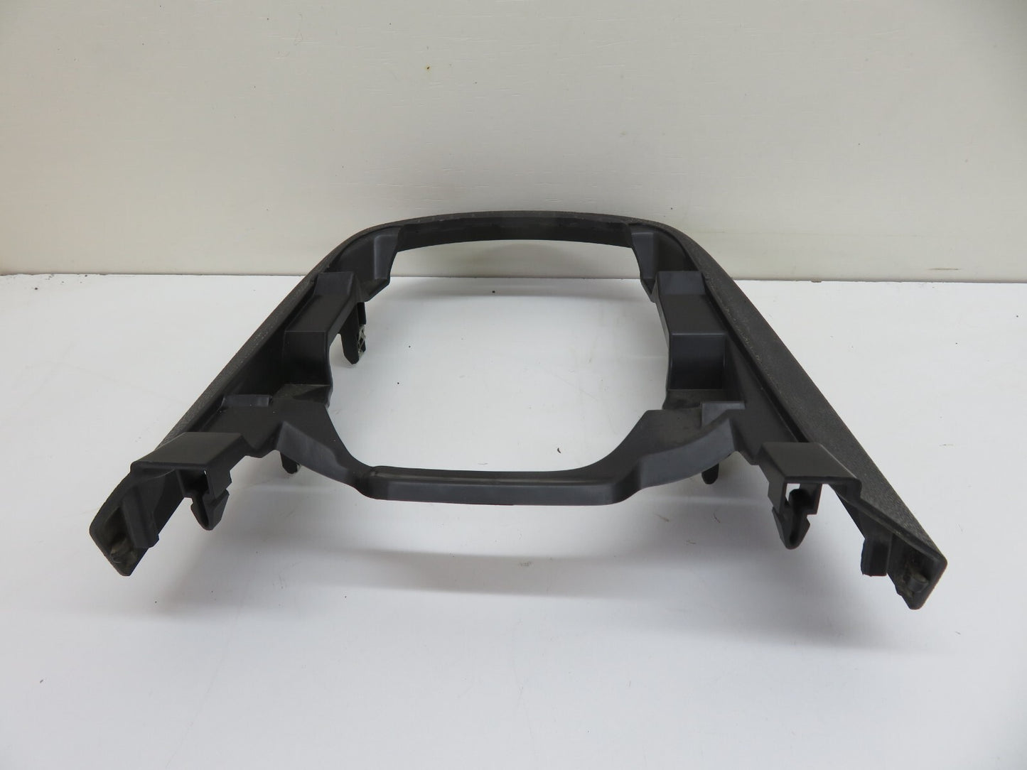 FORD FIESTA MK7 ST180 GEAR SELECTOR SURROUND TRIM 2013-2017 1402-2